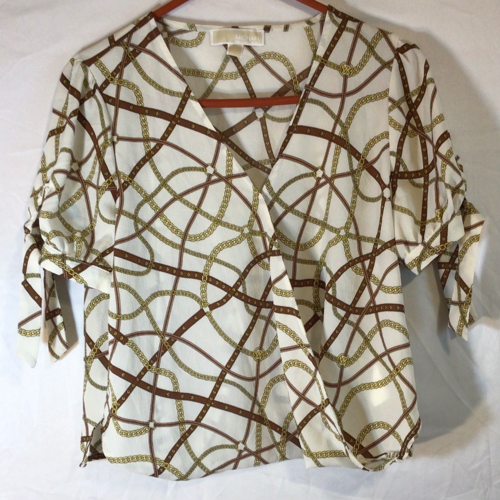 Michael Michael Kors wrap top women’s size medium ivory chain print snap front